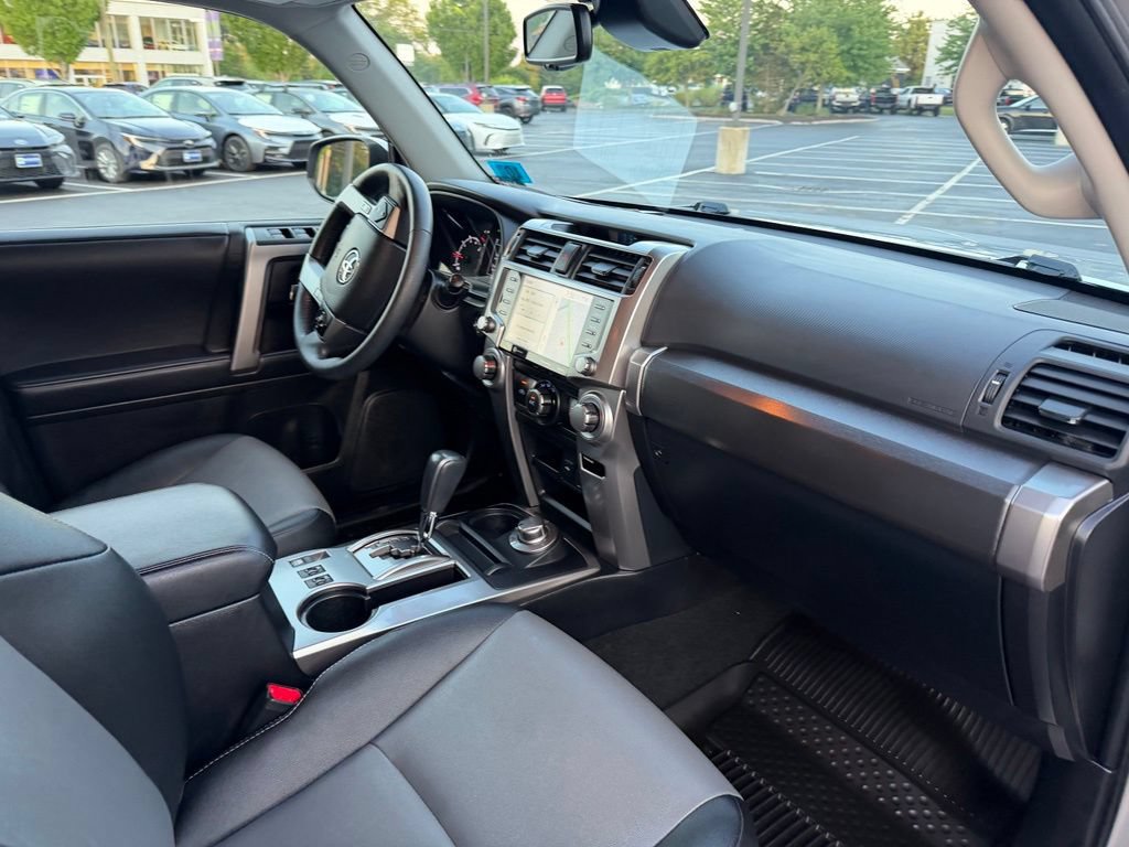 Used 2021 Toyota 4Runner SR5 Premium w/ Moonroof Package AWD/4WD image 14