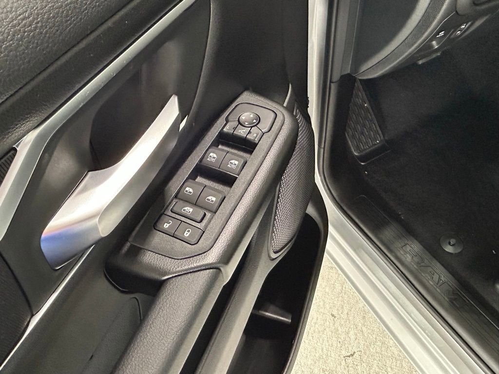 New 2026 RAM 1500 4x4 Crew Cab image 28