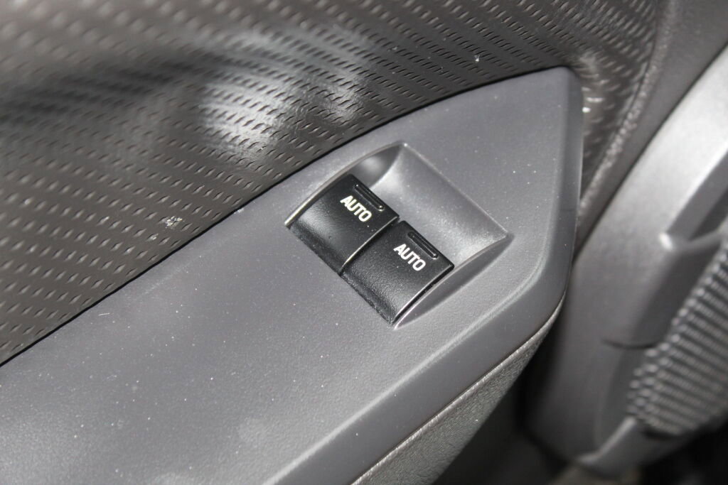 Used 2006 Ford Mustang GT image 14