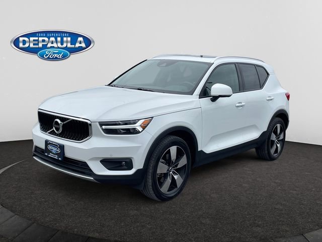 Used 2021 Volvo XC40 T5 Momentum AWD/4WD image 1