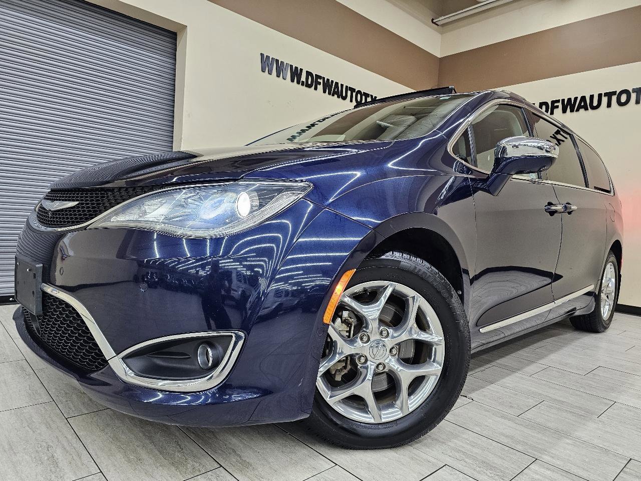 Used 2017 Chrysler Pacifica Limited