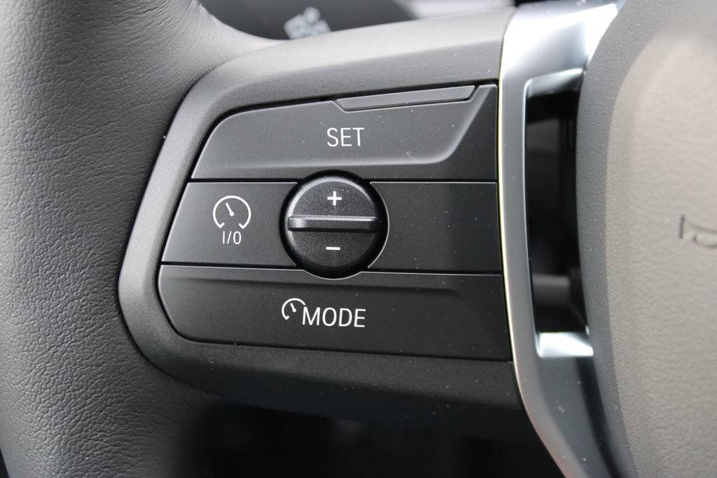 New 2026 BMW X2 xDrive28i AWD/4WD image 31