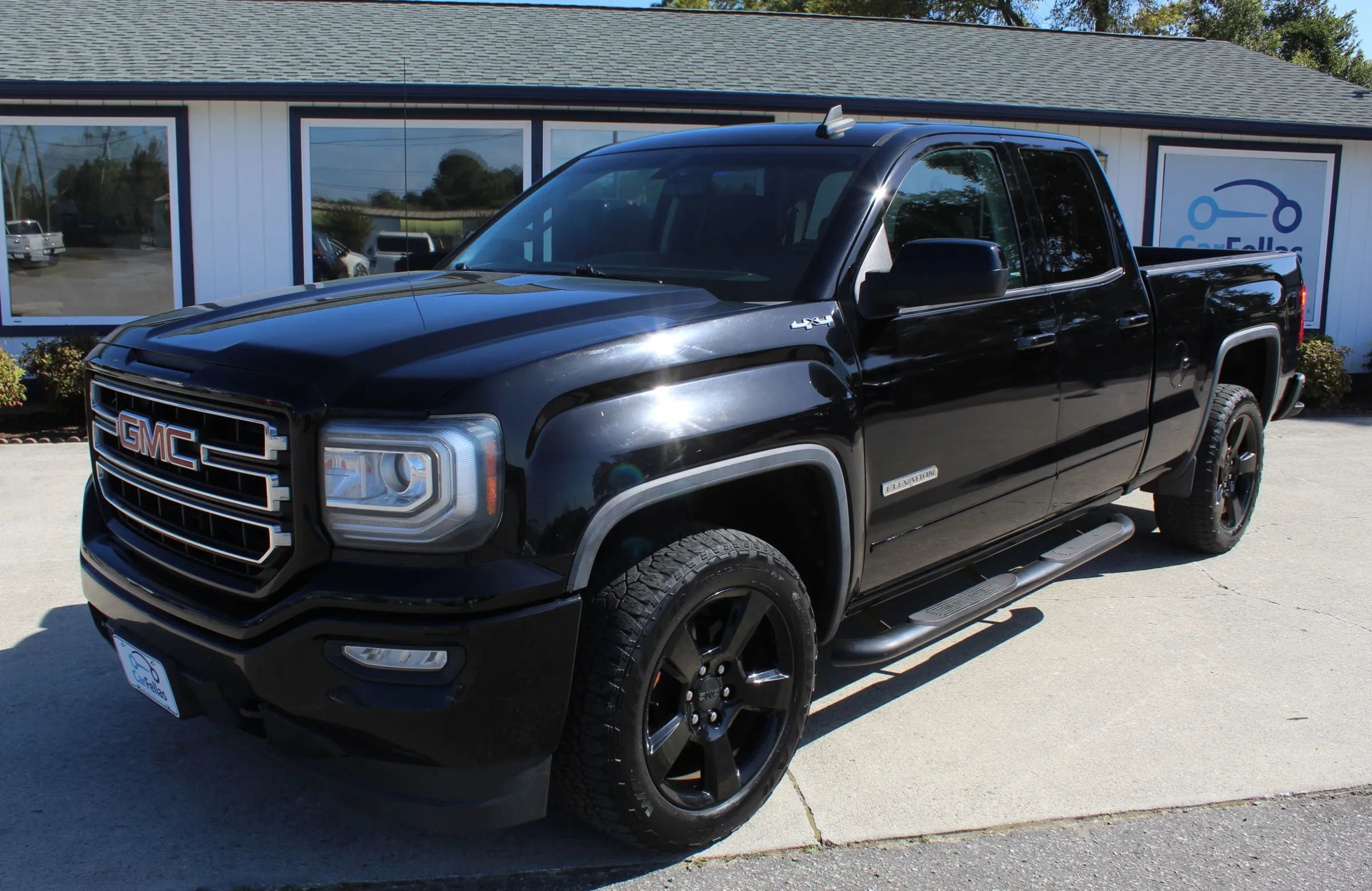 Used 2017 GMC Sierra 1500 SLE w/ SLE Value Package image 32