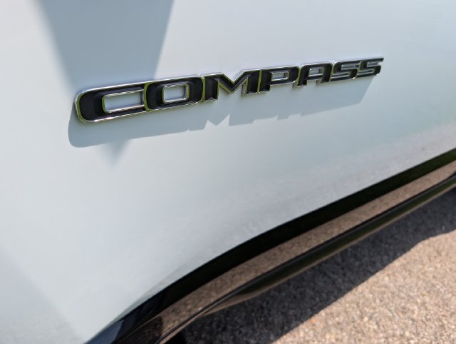 Used 2023 Jeep Compass Limited AWD/4WD image 27