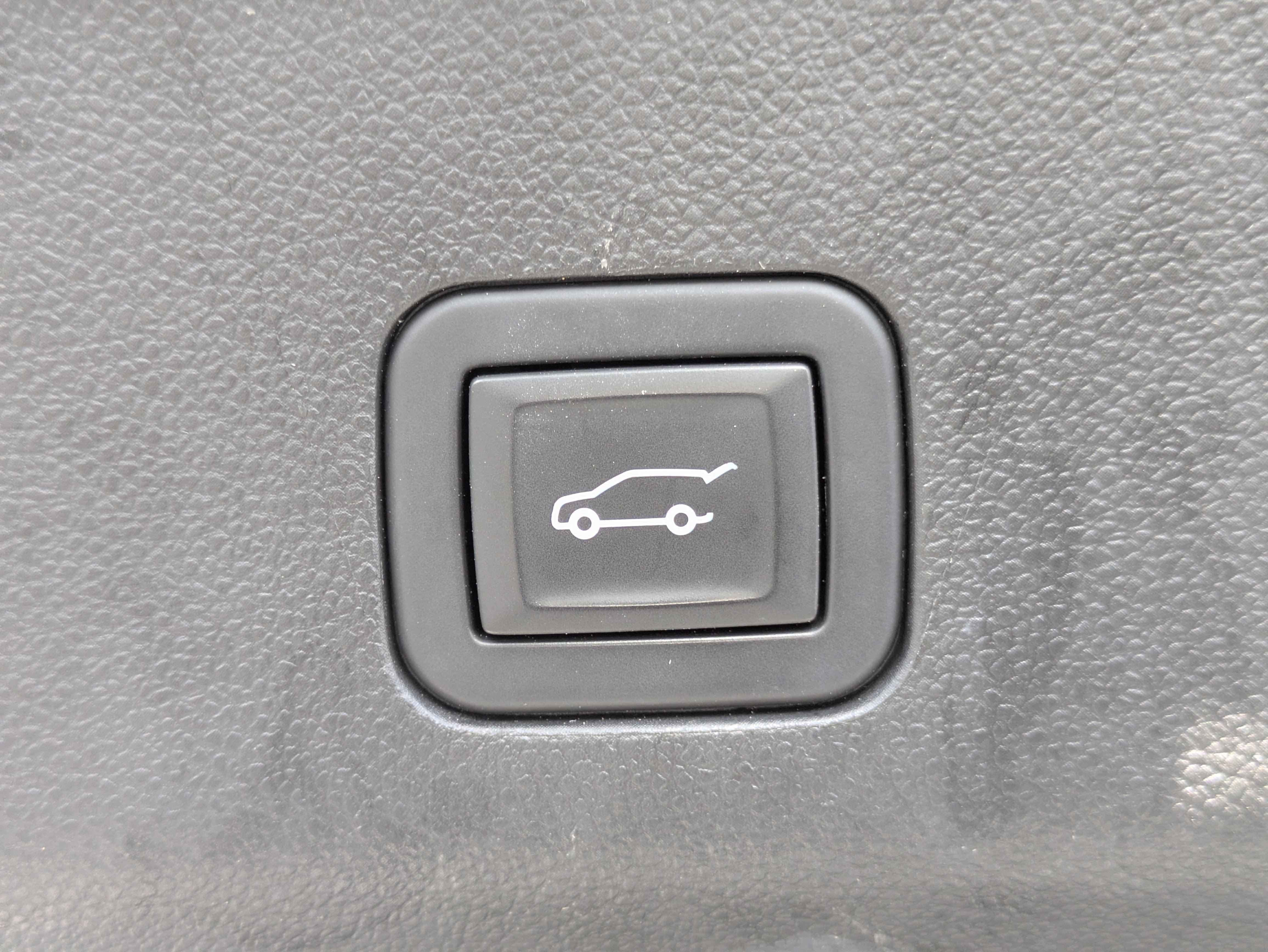 Used 2024 Chevrolet Tahoe High Country w/ Premium Package 2 image 8