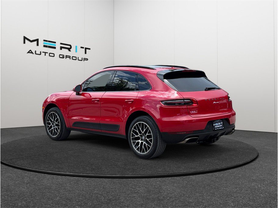 Used 2018 Porsche Macan Sport Edition AWD/4WD image 7