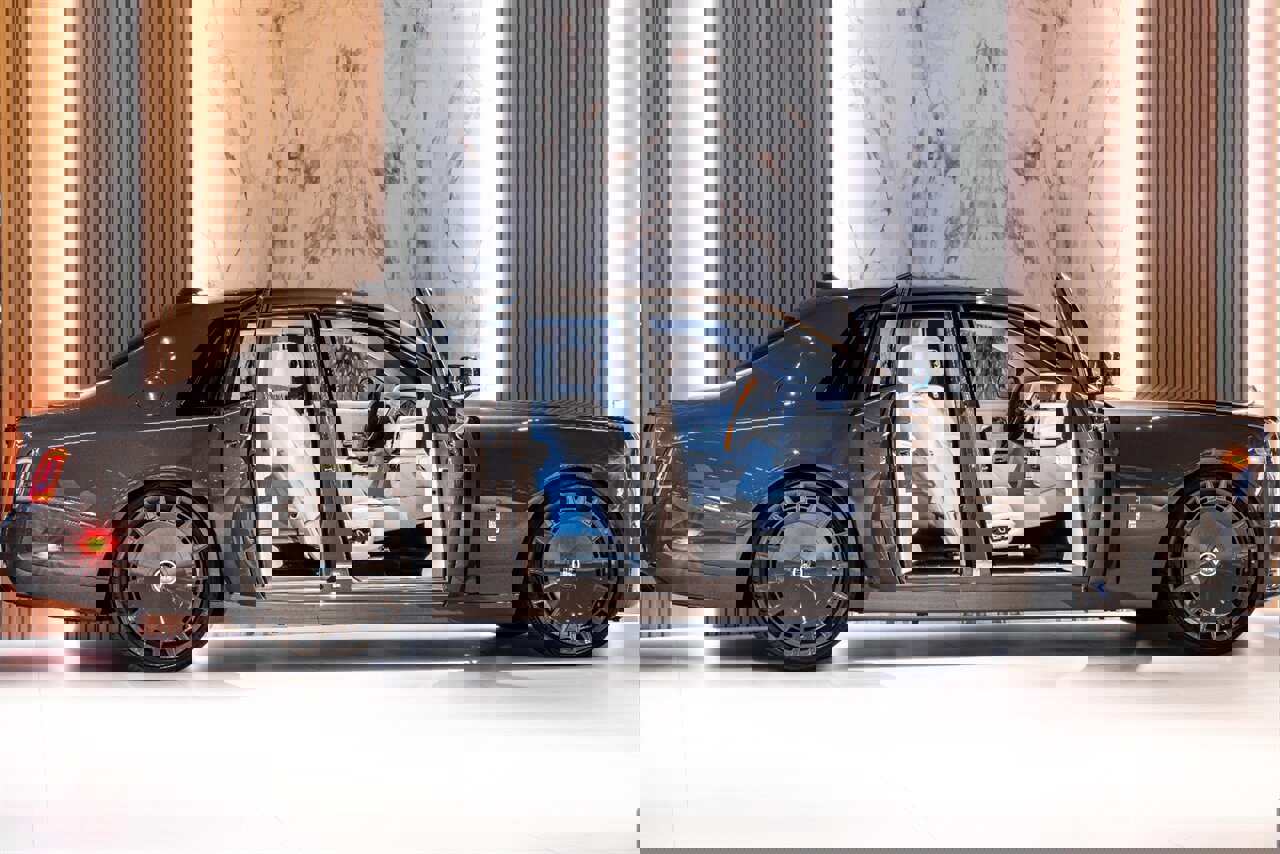 Used 2026 Rolls-Royce Phantom Sedan image 5