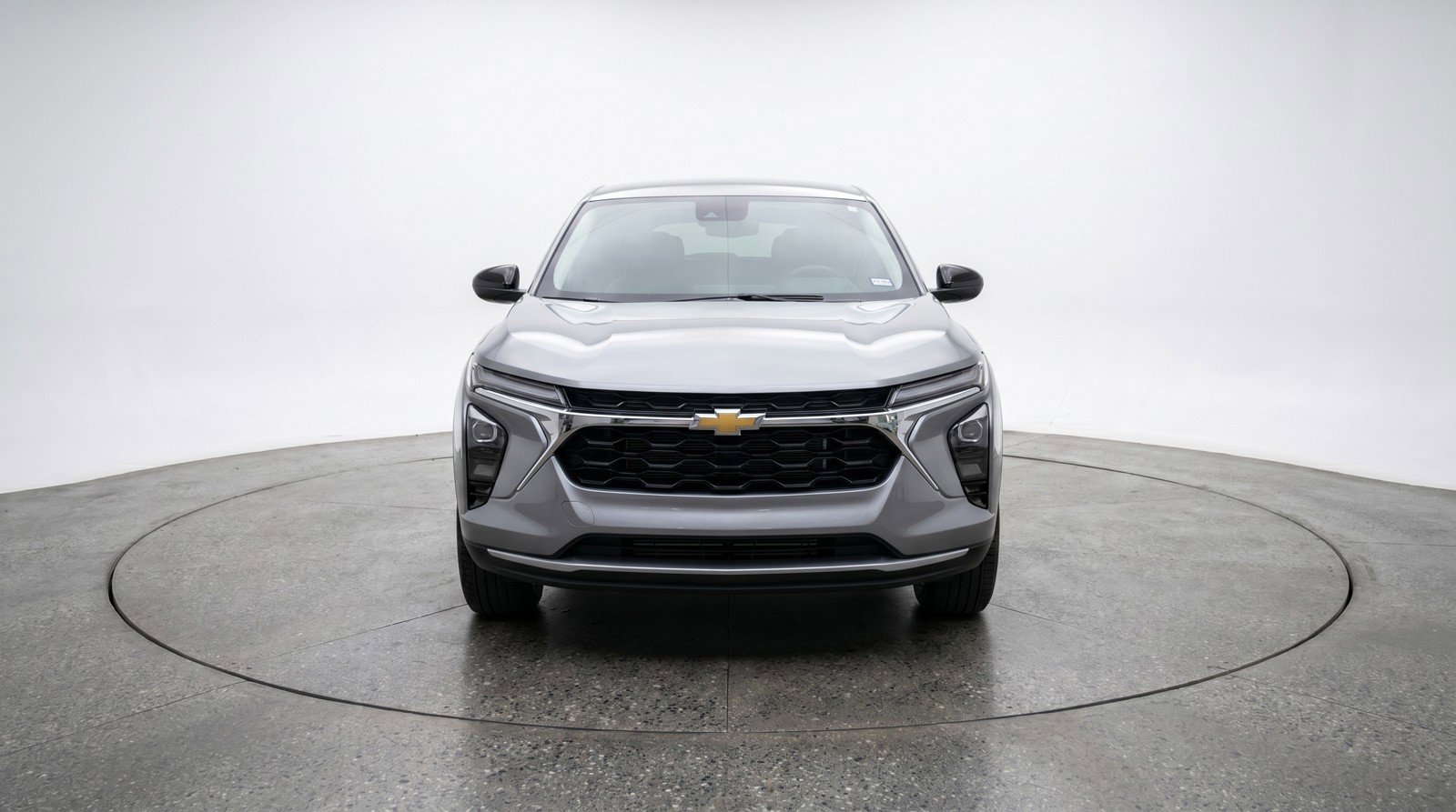 Used 2025 Chevrolet Trax LT FWD image 2