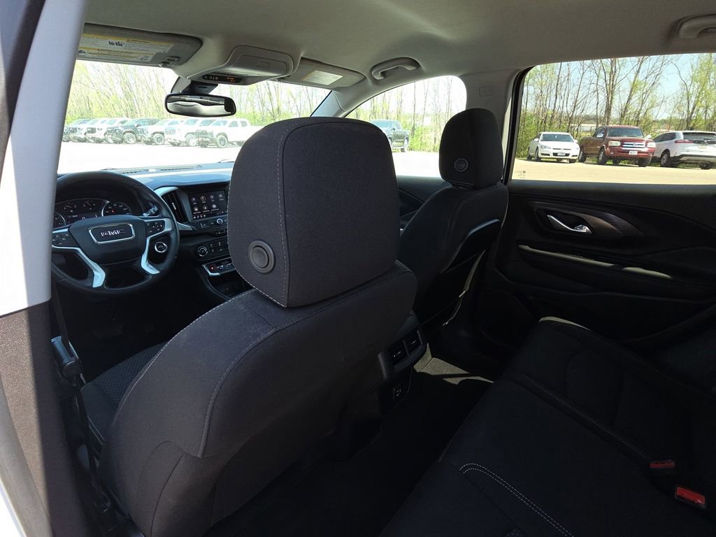 Used 2023 GMC Terrain SLE image 27