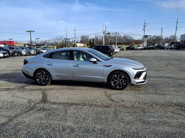 Used 2025 Hyundai Sonata SEL image 9