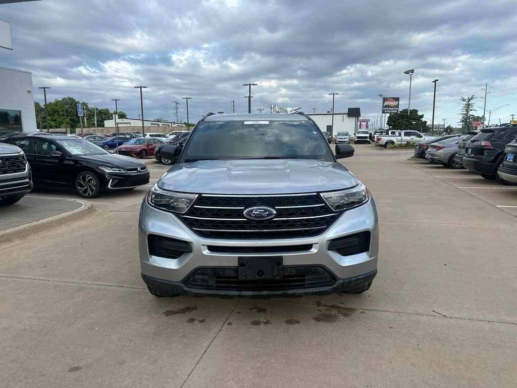 Used 2020 Ford Explorer XLT w/ Class III Trailer Tow Package AWD/4WD image 2