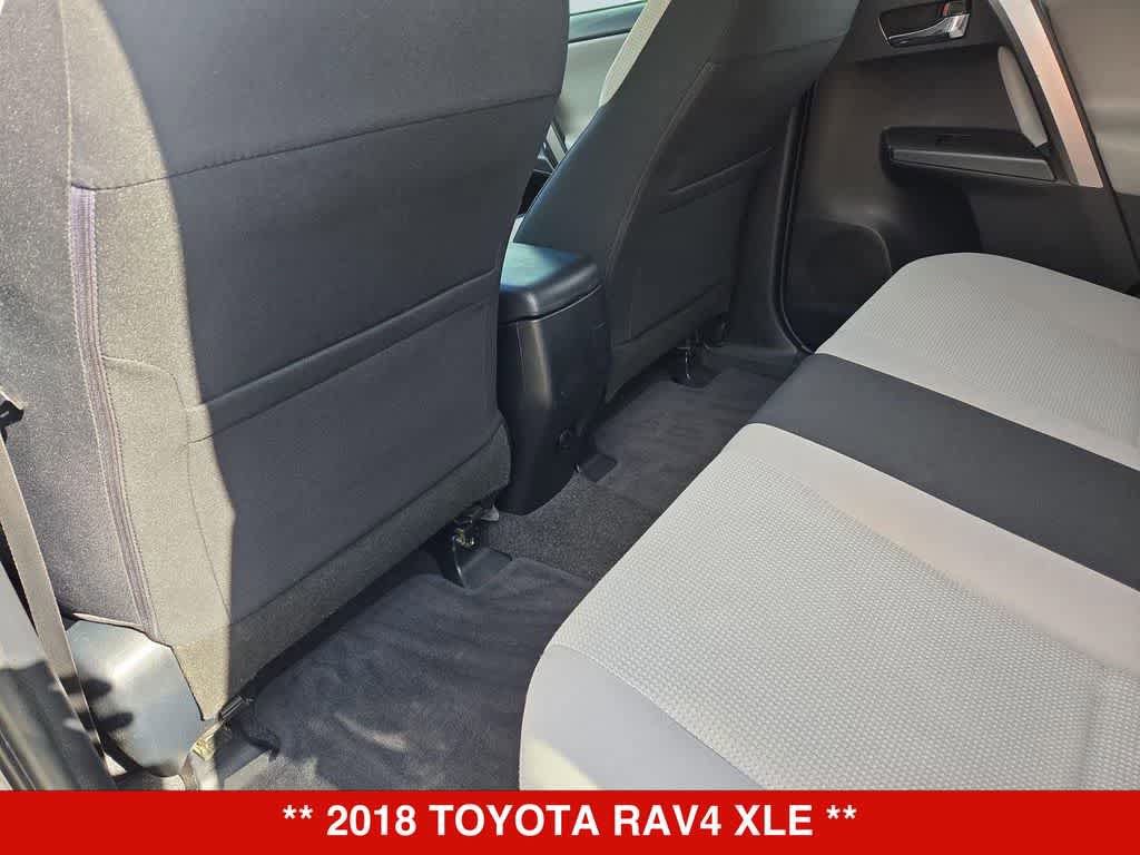 Used 2018 Toyota RAV4 XLE FWD image 17