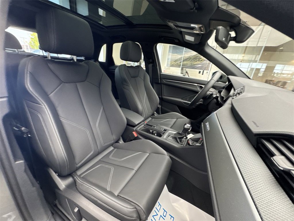 New 2025 Audi Q3 2.0T Premium image 25