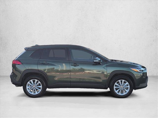 Used 2024 Toyota Corolla Cross LE AWD/4WD image 4