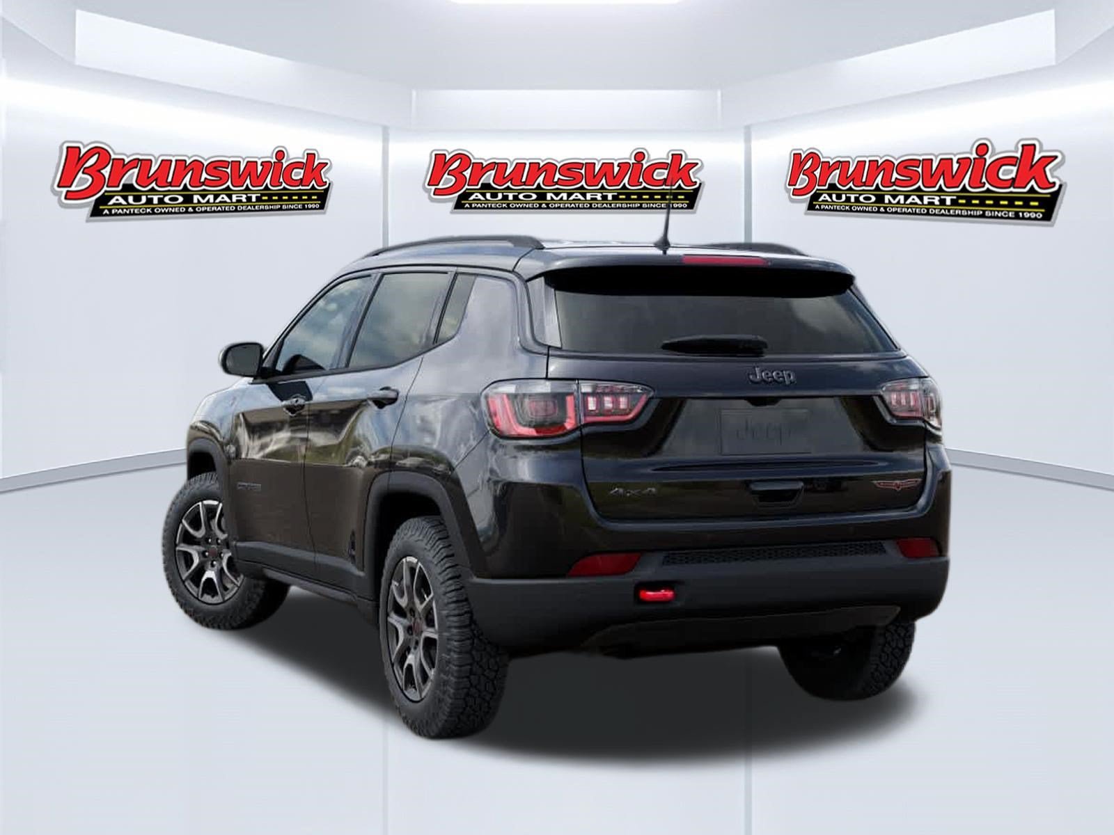 New 2026 Jeep Compass Trailhawk AWD/4WD image 3