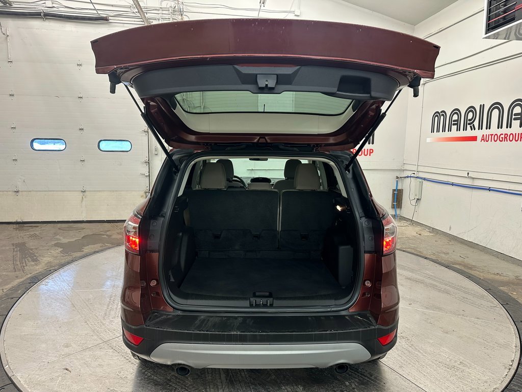 Used 2018 Ford Escape SE image 16