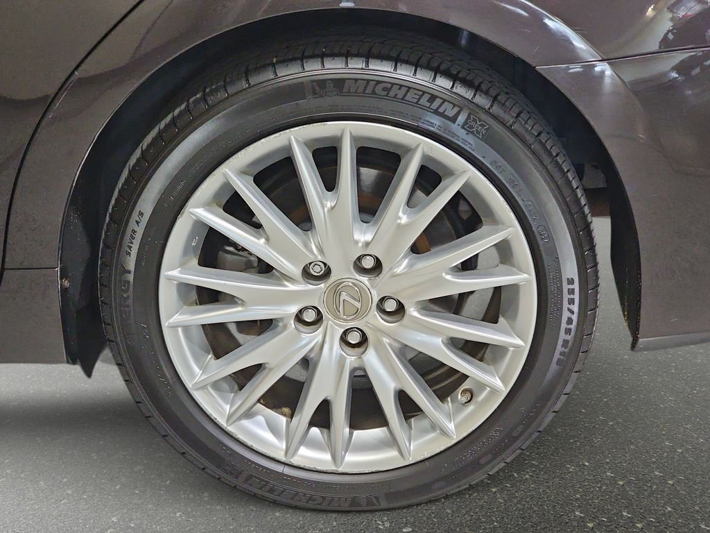 Used 2013 Lexus GS 350 AWD w/ Luxury Pkg w/Cold Weather Pkg image 34