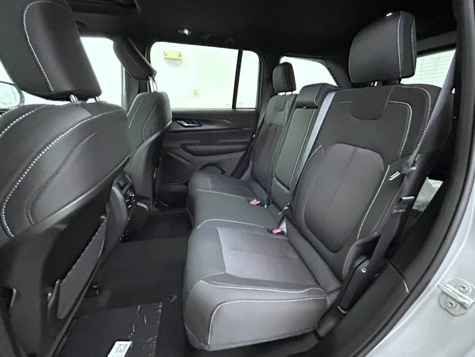 New 2026 Jeep Grand Cherokee Laredo X AWD/4WD image 19