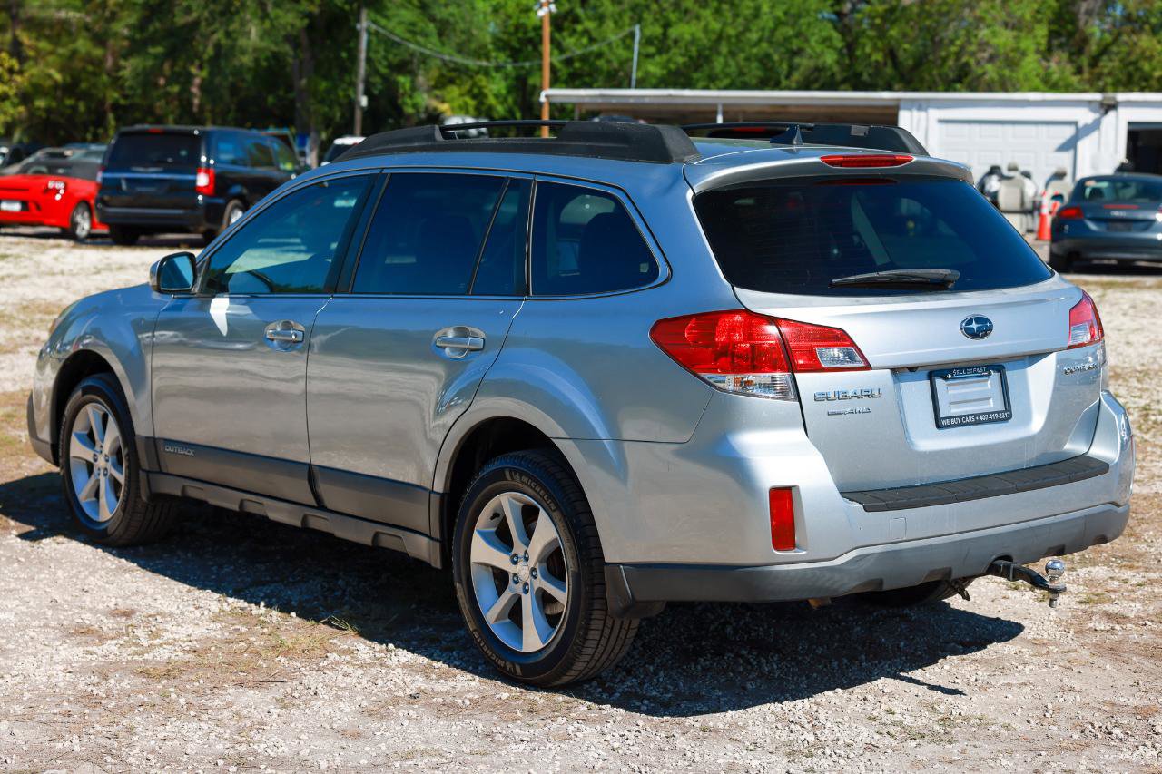 Used 2013 Subaru Outback 2.5i Limited w/ Moonroof Pkg image 5
