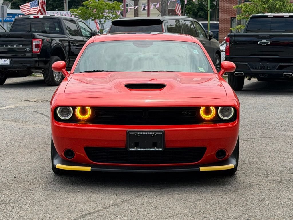 Used 2023 Dodge Challenger R/T w/ Blacktop Package RWD image 2