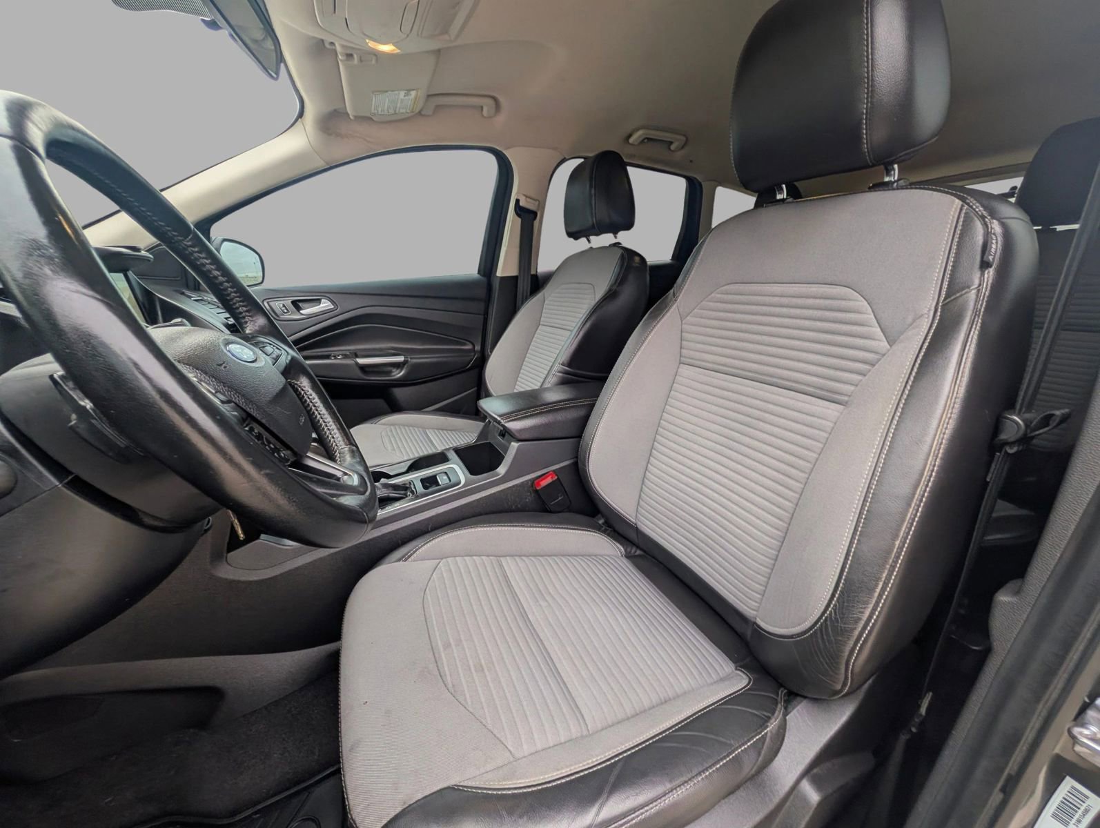 Used 2017 Ford Escape SE w/ Equipment Group 201A FWD image 20