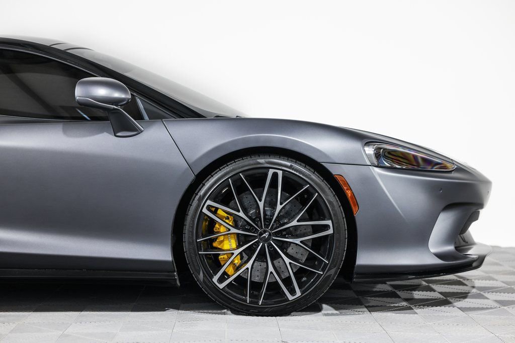 Used 2023 McLaren GT image 3