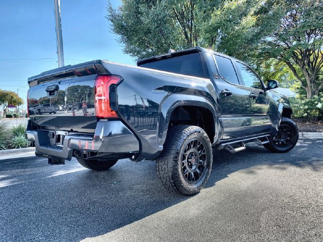 Used 2025 Toyota Tacoma SR5 AWD/4WD image 8