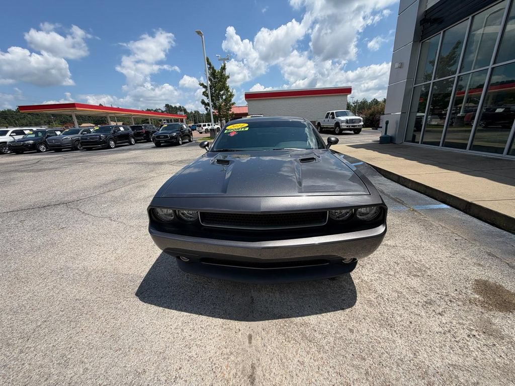 Used 2014 Dodge Challenger SXT RWD image 6