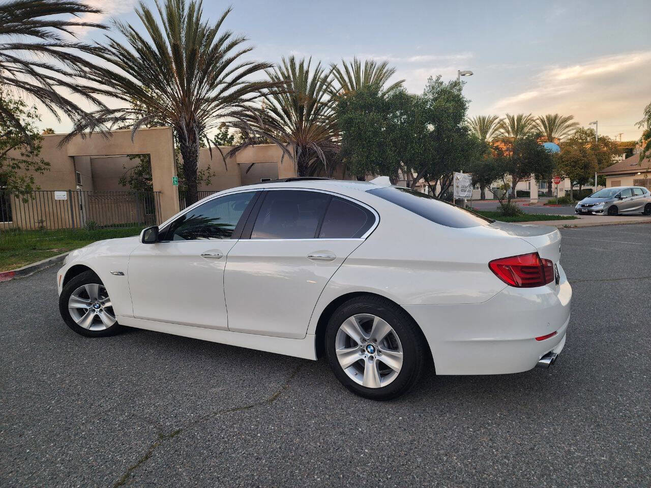 Used 2012 BMW 528i Sedan RWD image 8