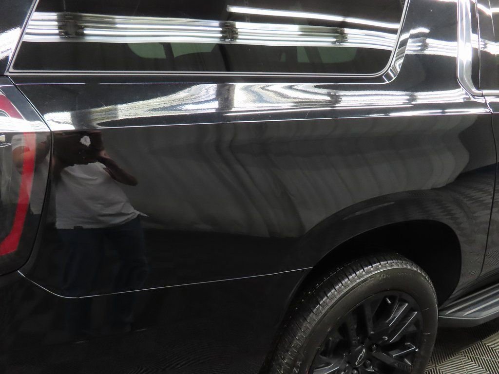 Used 2025 Chevrolet Suburban Premier AWD/4WD image 37