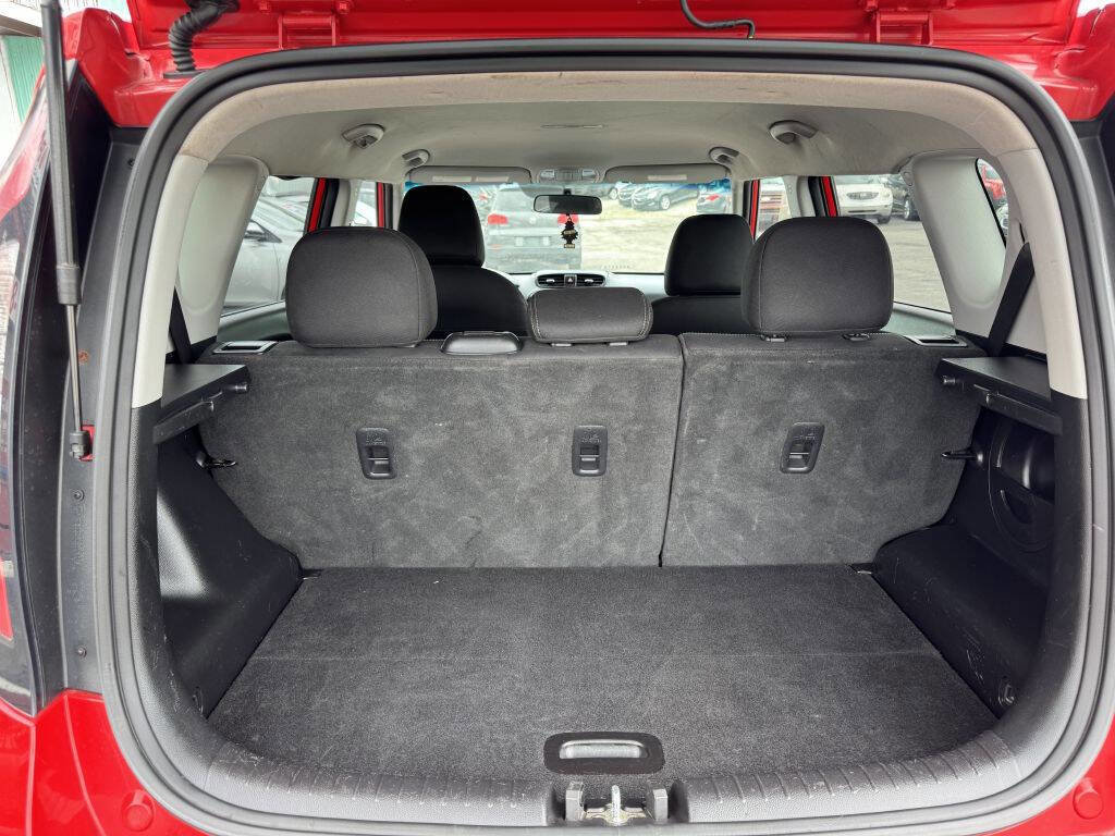 Used 2018 Kia Soul + image 5