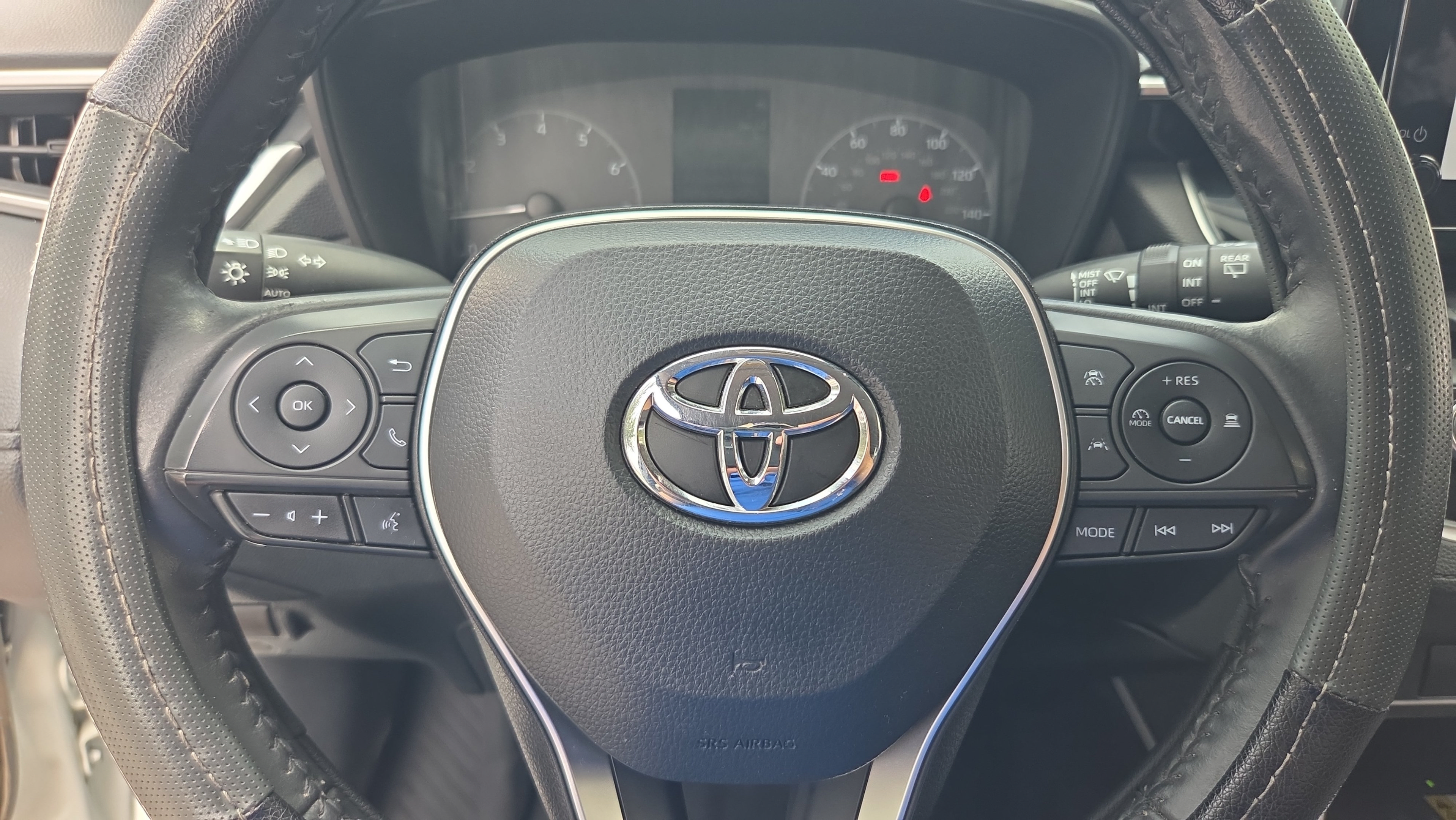 Used 2023 Toyota Corolla Cross LE AWD/4WD image 22