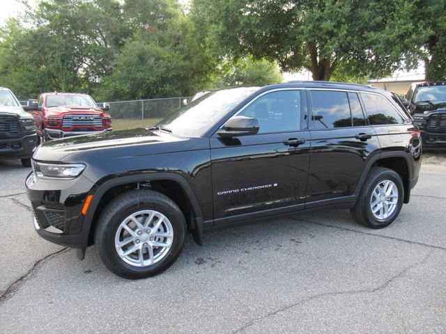New 2026 Jeep Grand Cherokee Laredo X RWD image 4