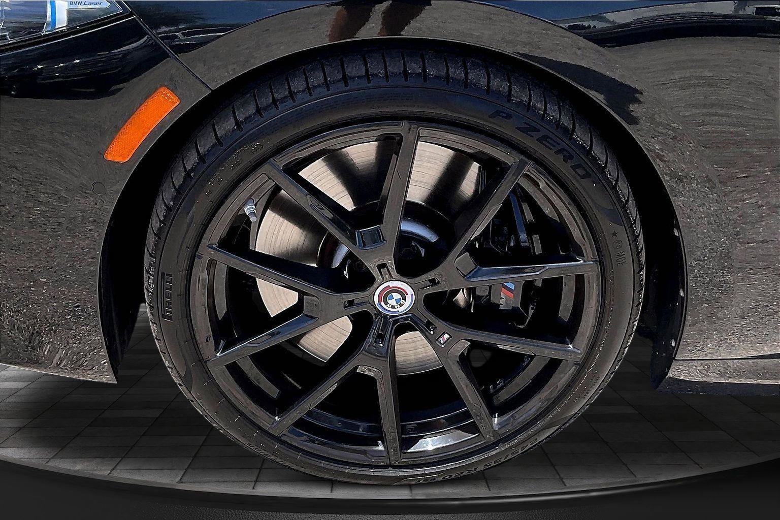 Used 2023 BMW M850i xDrive Coupe w/ M Sport Professional Package AWD/4WD image 32