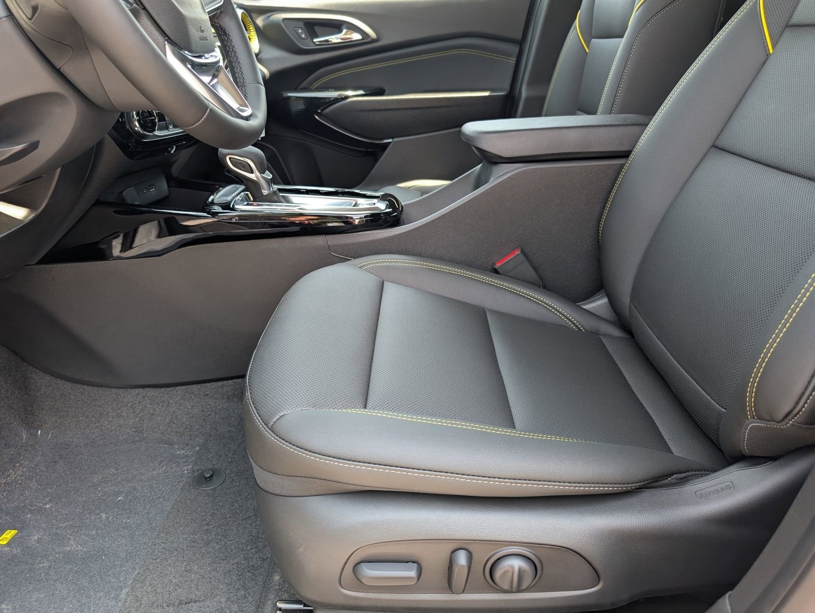New 2026 Chevrolet Trax ACTIV w/ Driver Confidence Package image 7