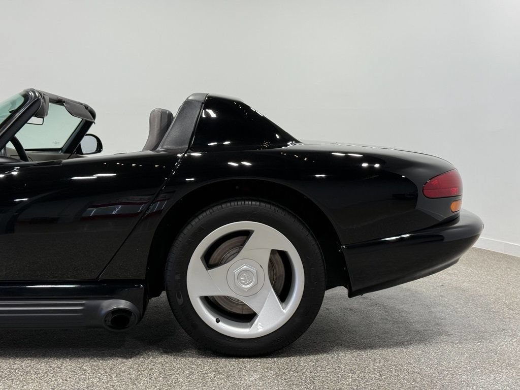Used 1995 Dodge Viper RT/10 RWD image 38