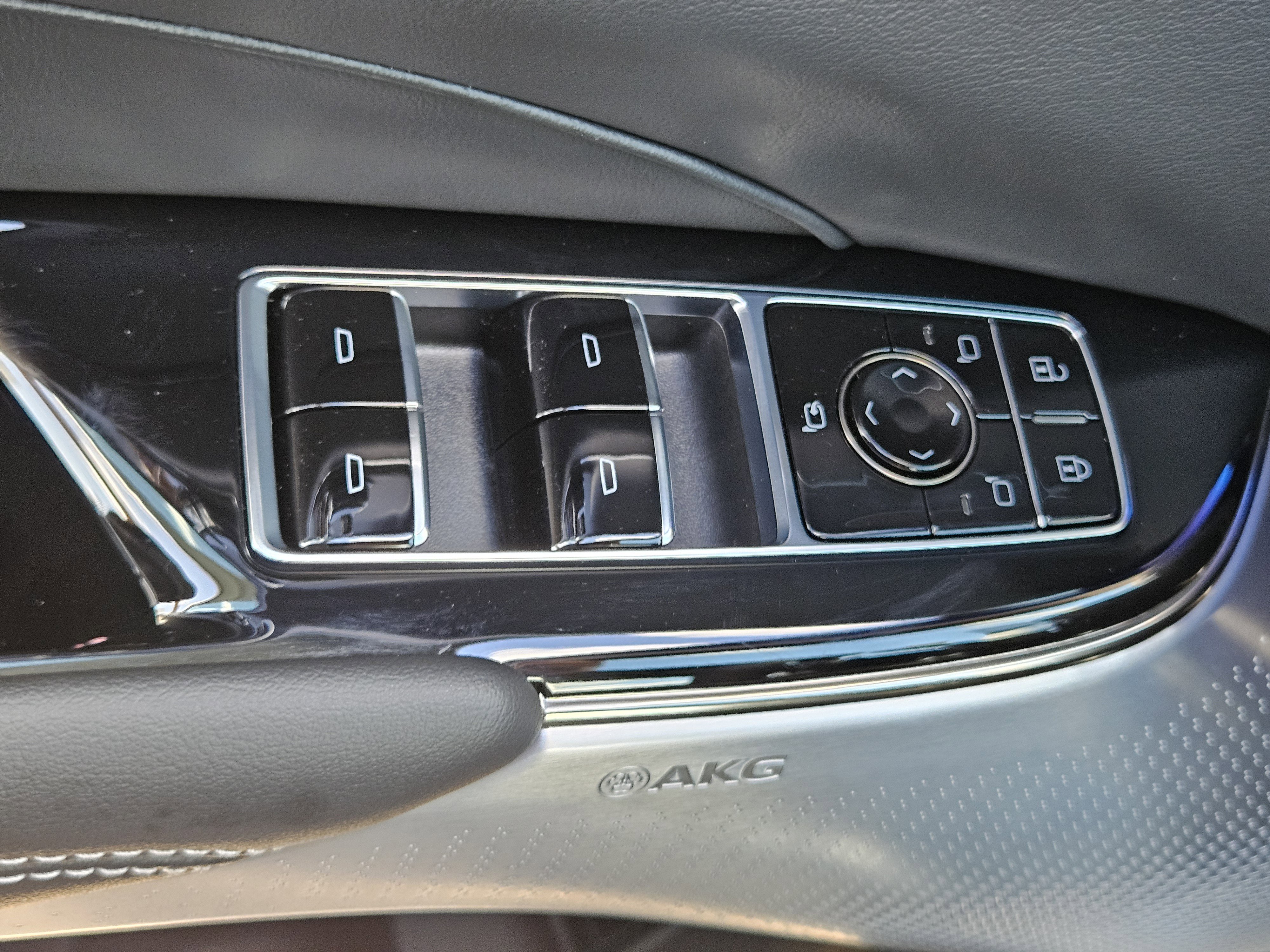 New 2026 Cadillac Lyriq V image 20