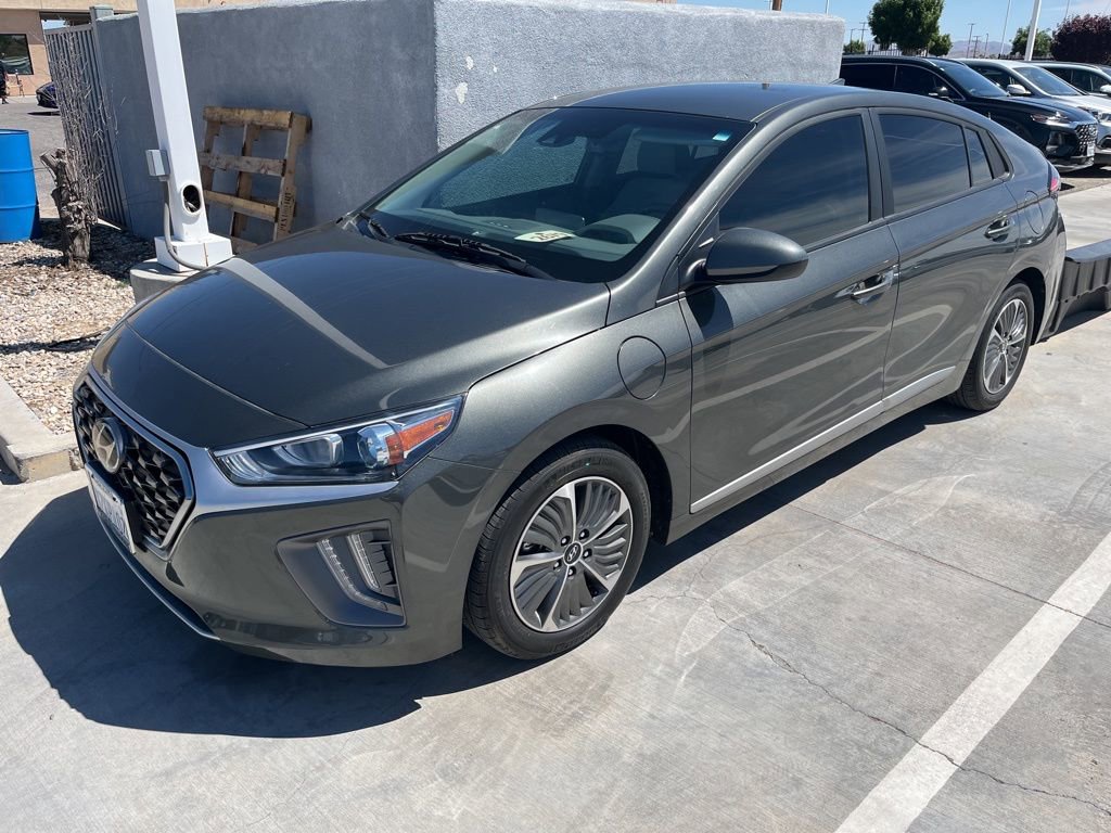 Used 2022 Hyundai Ioniq SE FWD image 1