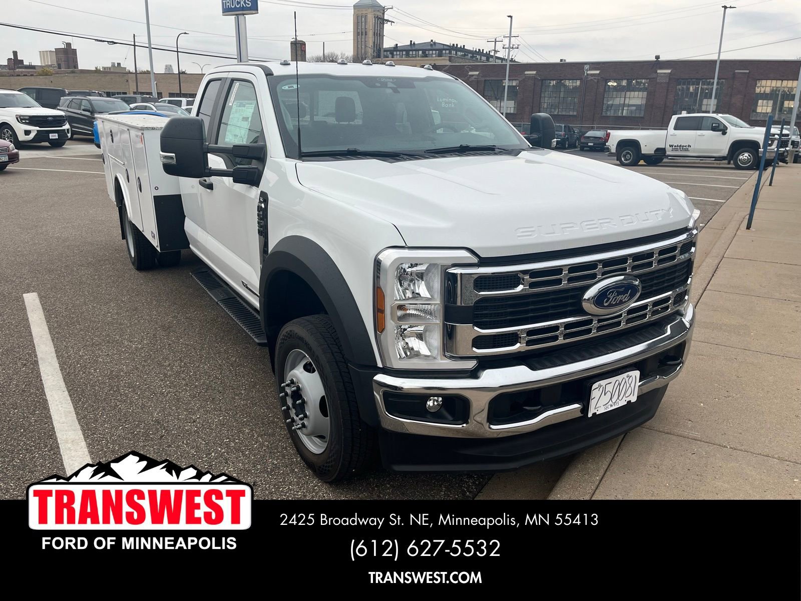 New 2025 Ford F550 4x4 SuperCab Super Duty image 2