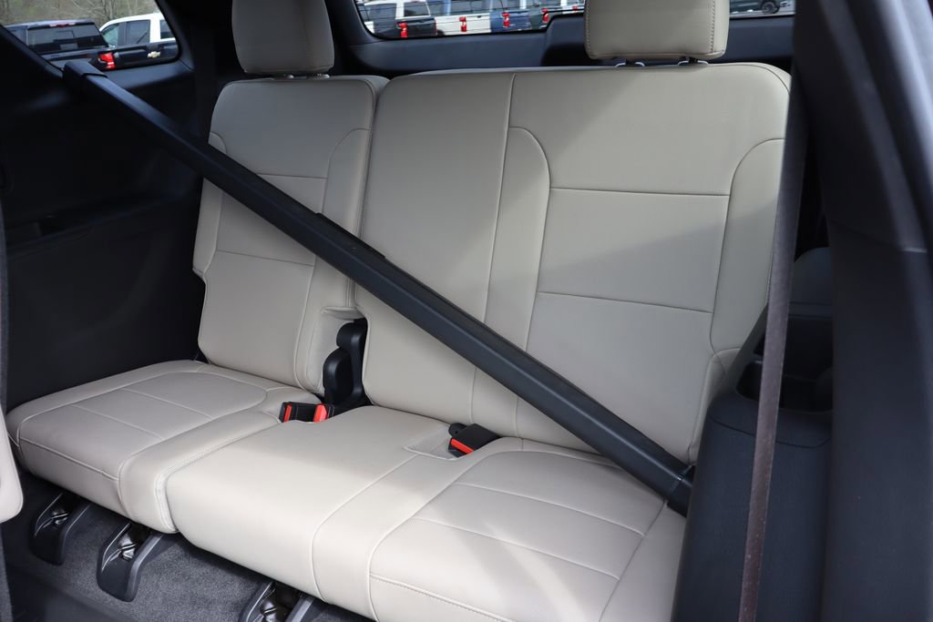 Used 2023 Chevrolet Traverse Premier w/ LPO, Floor Liner Package image 28
