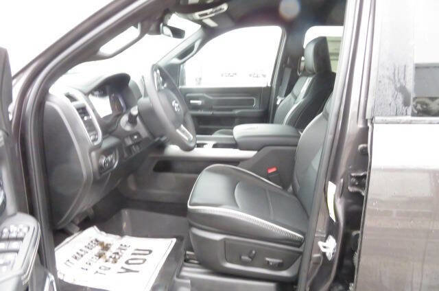 New 2026 RAM 3500 Laramie AWD/4WD image 12