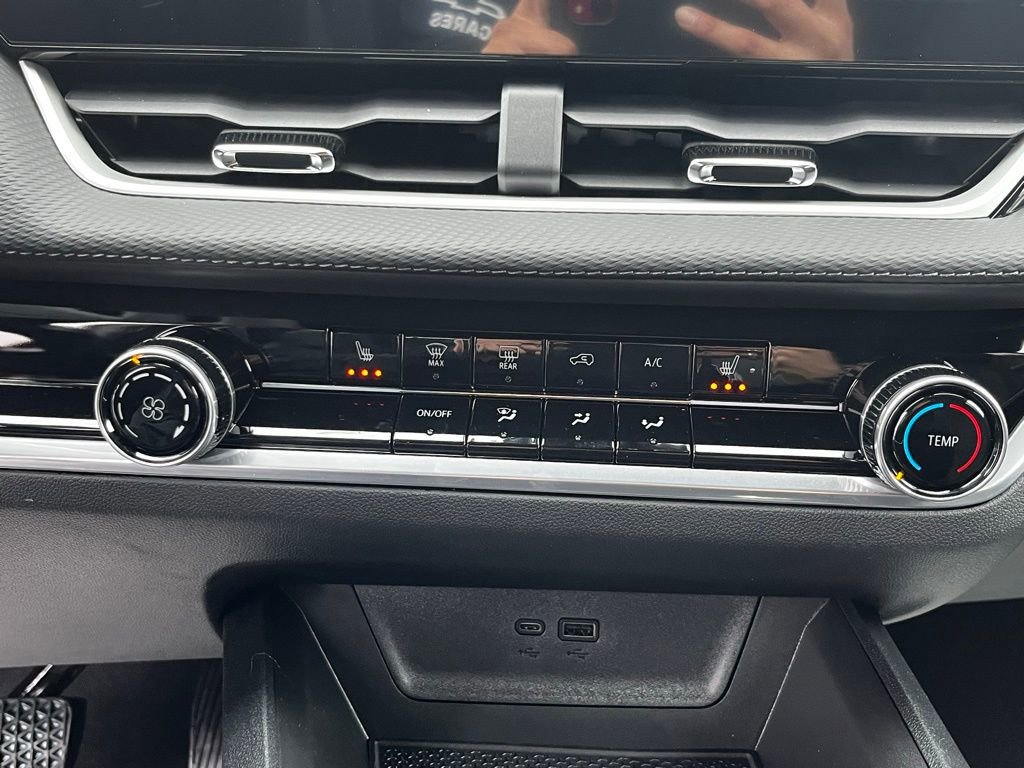 New 2026 Chevrolet Equinox LT image 24