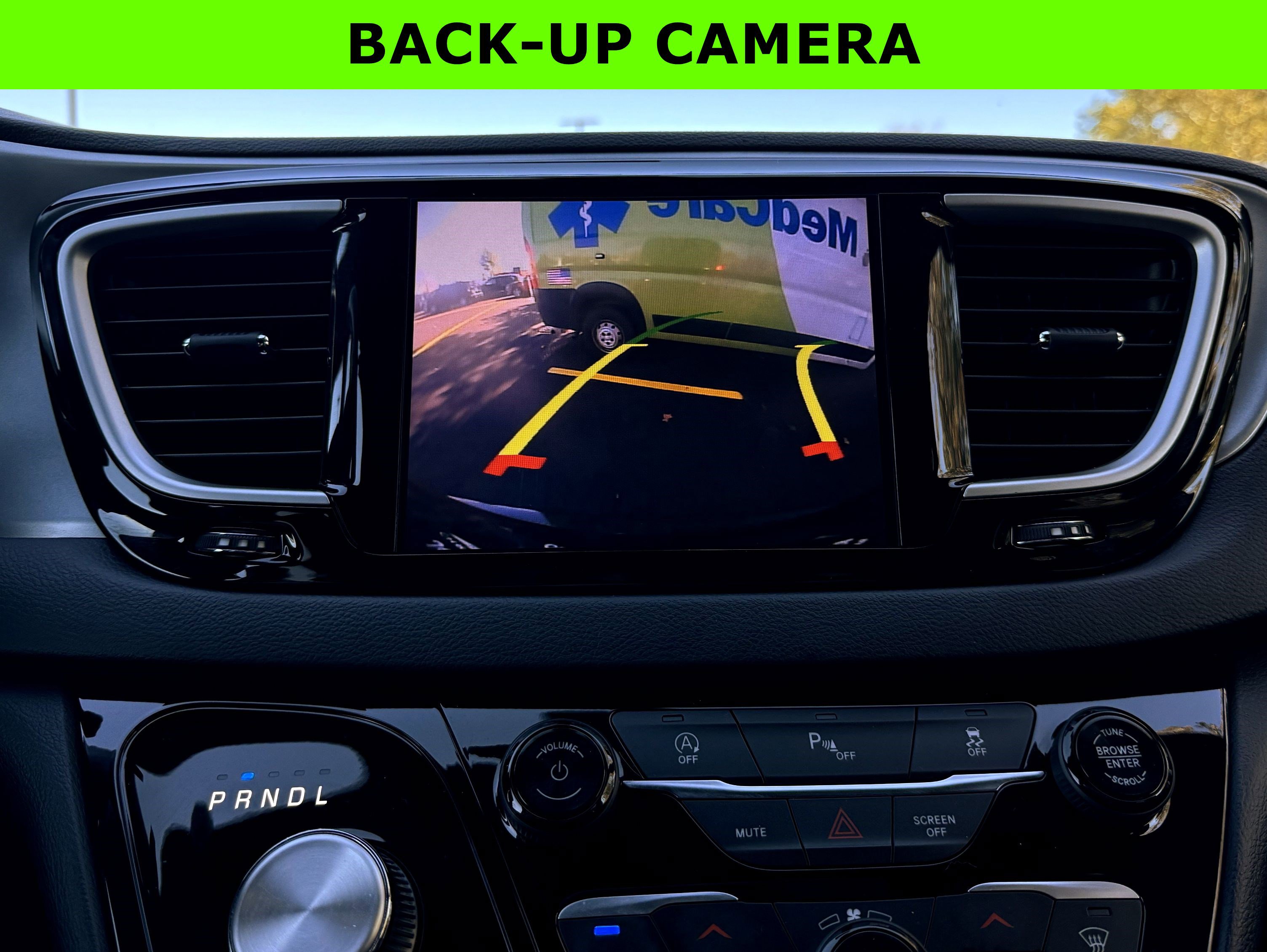 Used 2020 Chrysler Pacifica Touring-L w/ S Appearance Package image 24