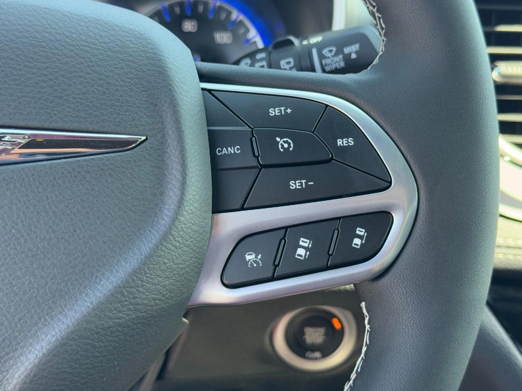 New 2026 Chrysler Pacifica Select FWD image 14