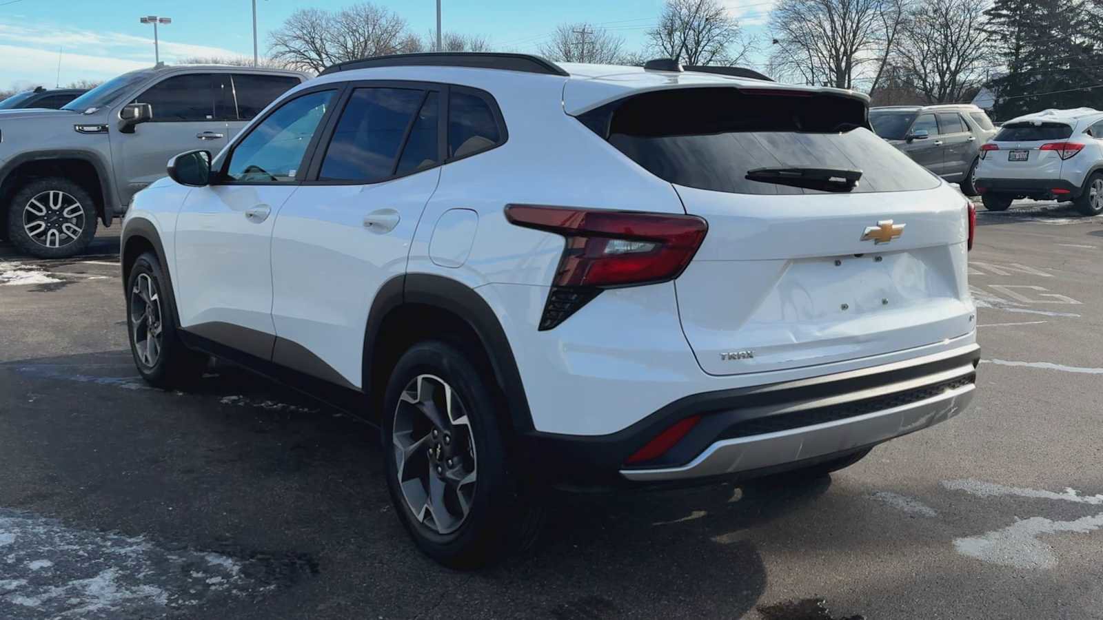 Certified 2024 Chevrolet Trax LT w/ Driver Confidence Package image 4