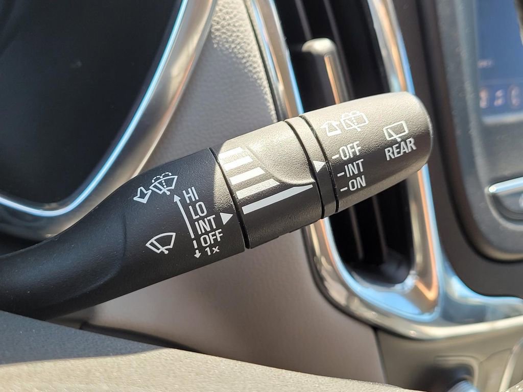 Used 2022 Chevrolet Equinox LS image 35