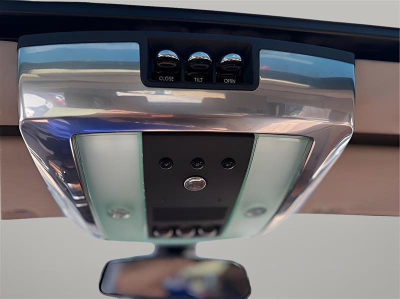 Used 2006 Rolls-Royce Phantom Sedan RWD image 44