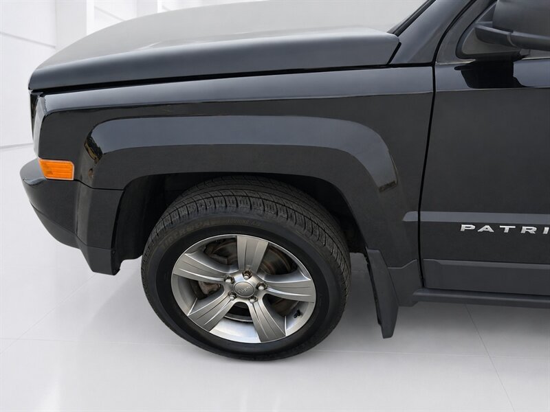 Used 2015 Jeep Patriot High Altitude AWD/4WD image 19