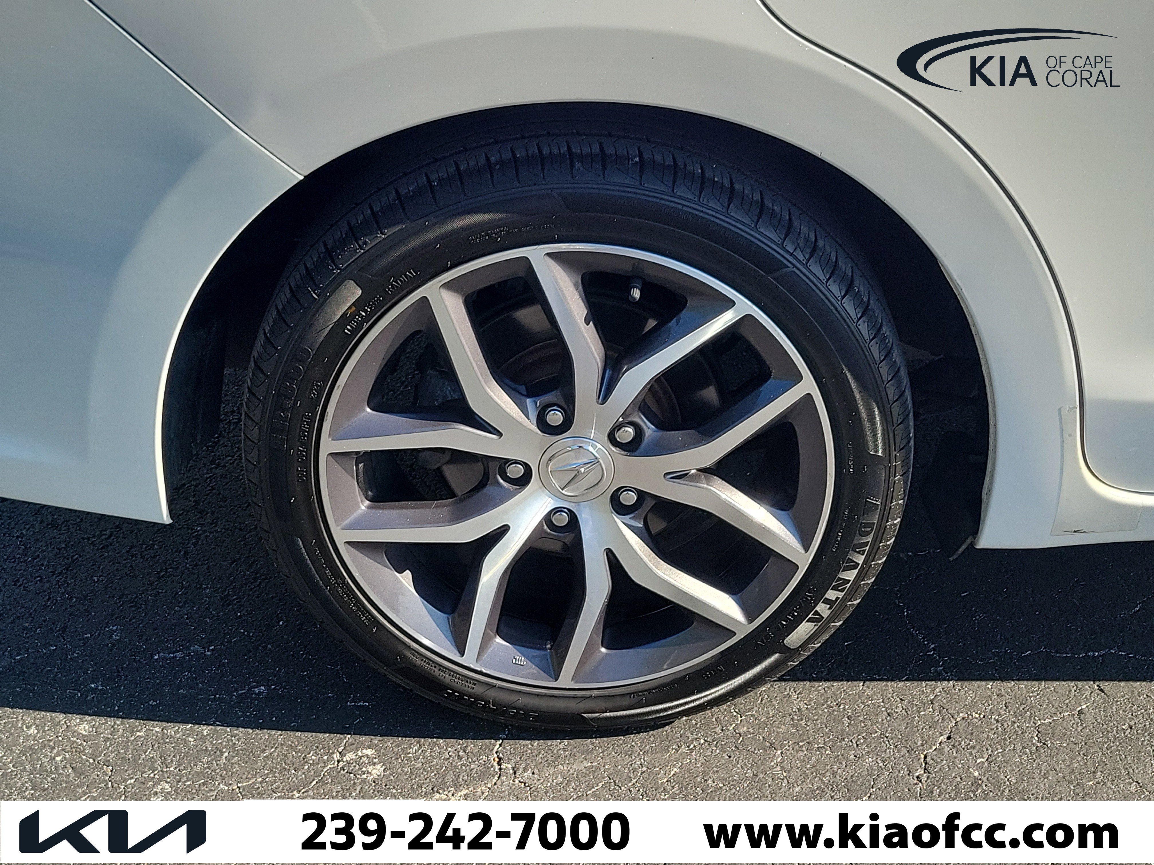 Used 2019 Acura ILX FWD image 9