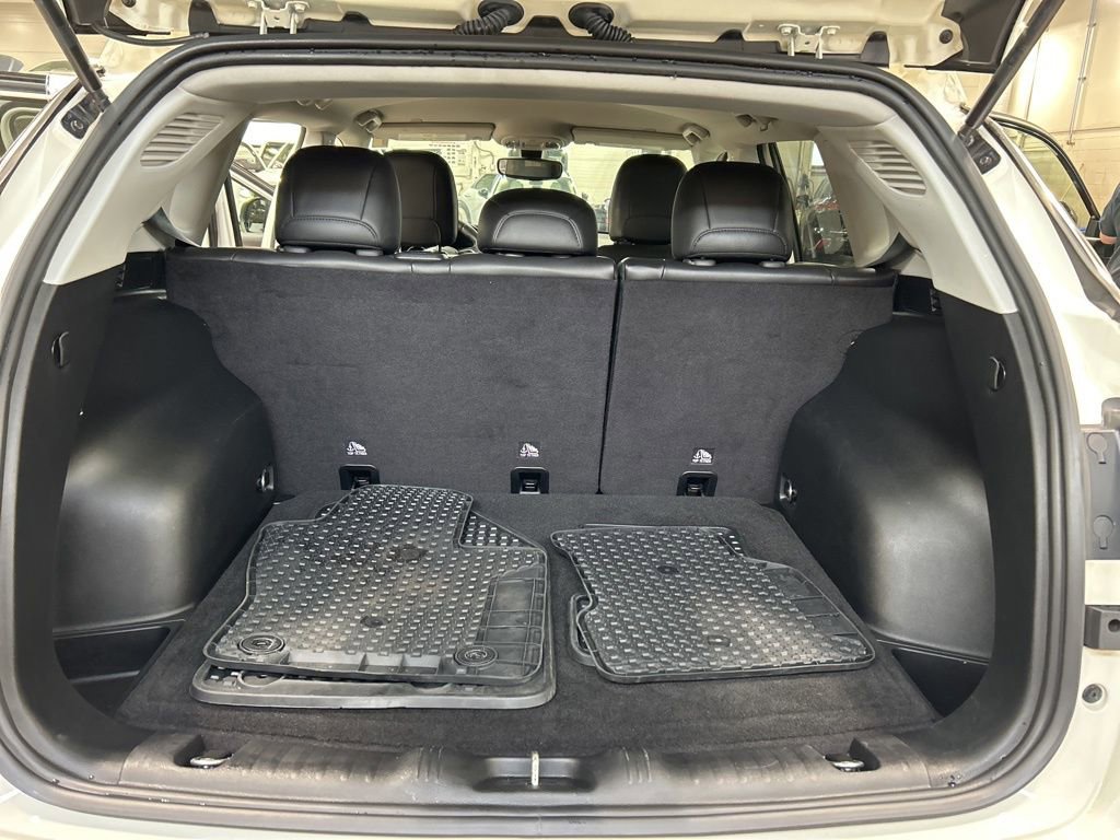 Used 2018 Jeep Compass Latitude w/ Cold Weather Group image 17